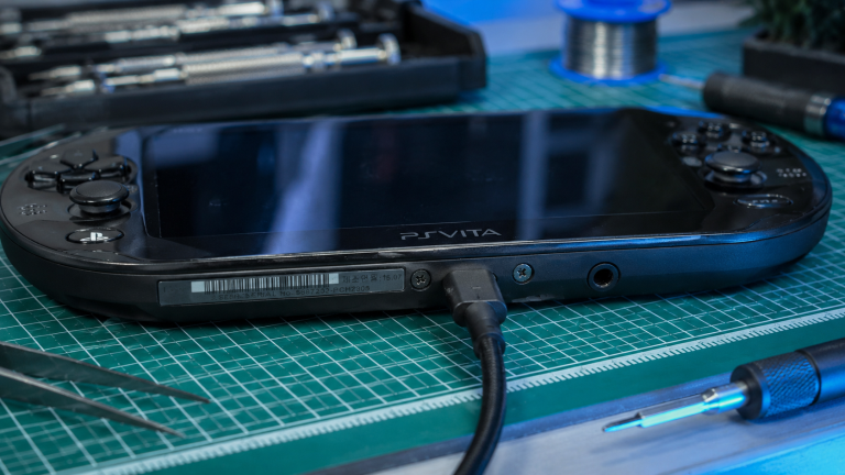 PS Vita USB-C mod en 2026: el mod que moderniza la portátil de Sony 1 PS Vita USB-C mod en 2026: el mod que moderniza la portátil de Sony